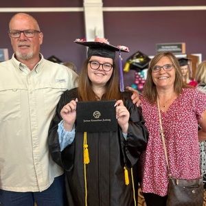 Meet your Posher, Debbie